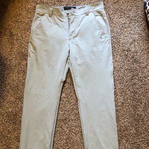 Men’s Oakley Take Golf Pants 2.5 in Stone Gray